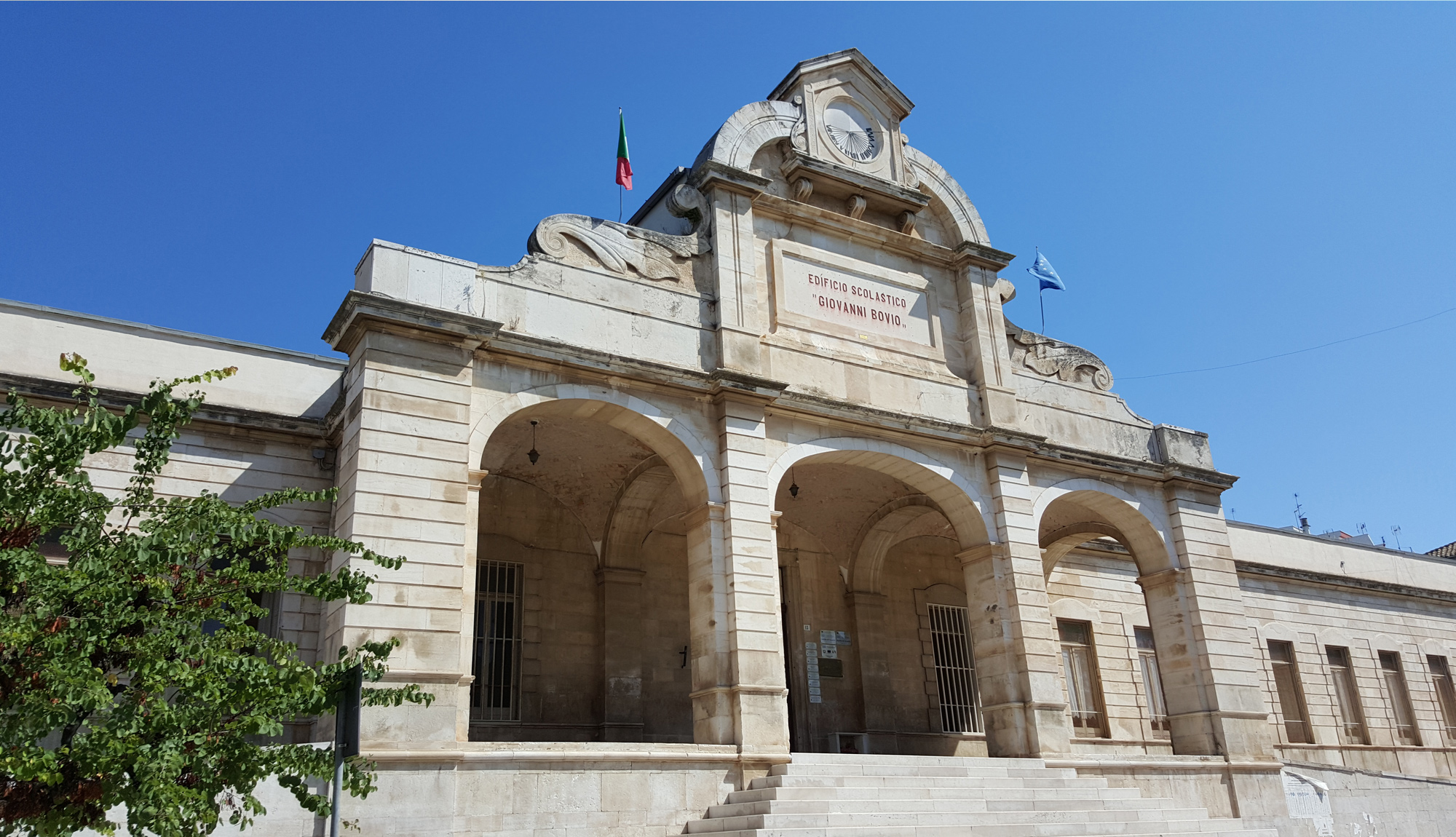 scuola elementare bovio giovanni ruvo di puglia